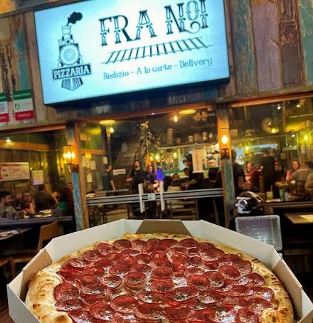 Pizza da Fra Noi Pizzaria no centro de Canela