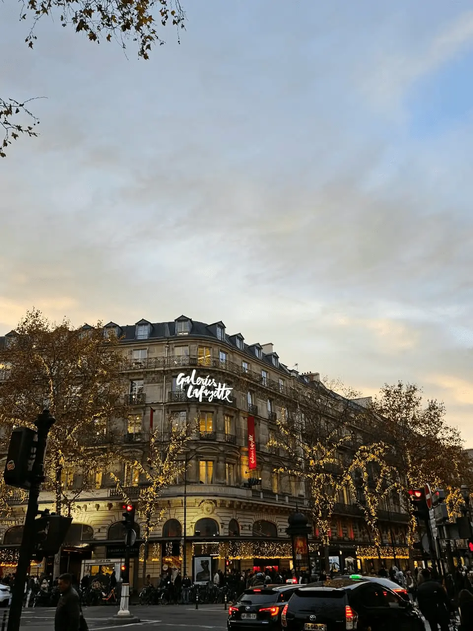 Cúpula interna das Galeries Lafayette Haussmann em Paris