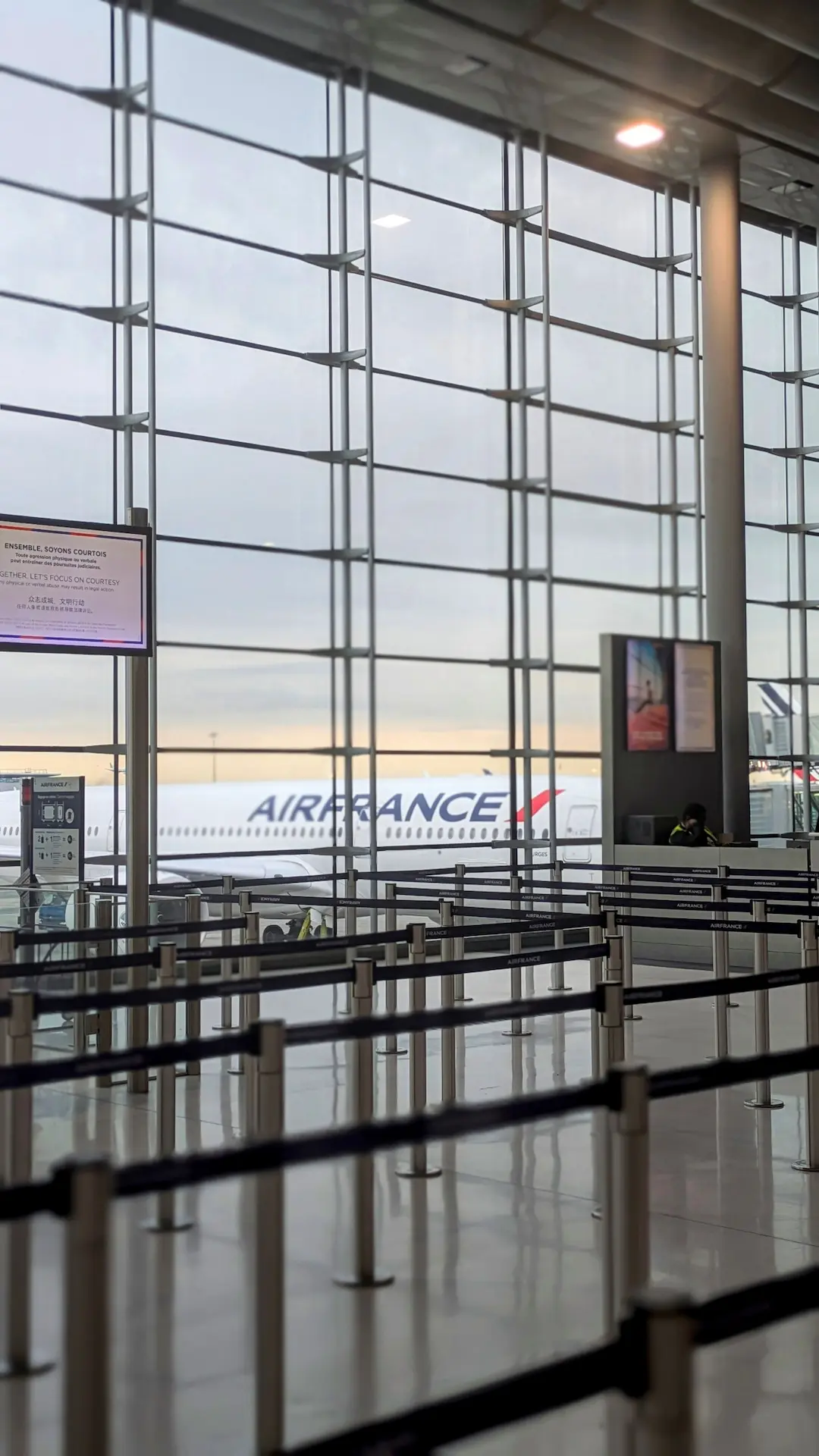Aeroporto de Orly perto de Paris e acesso pela linha 14