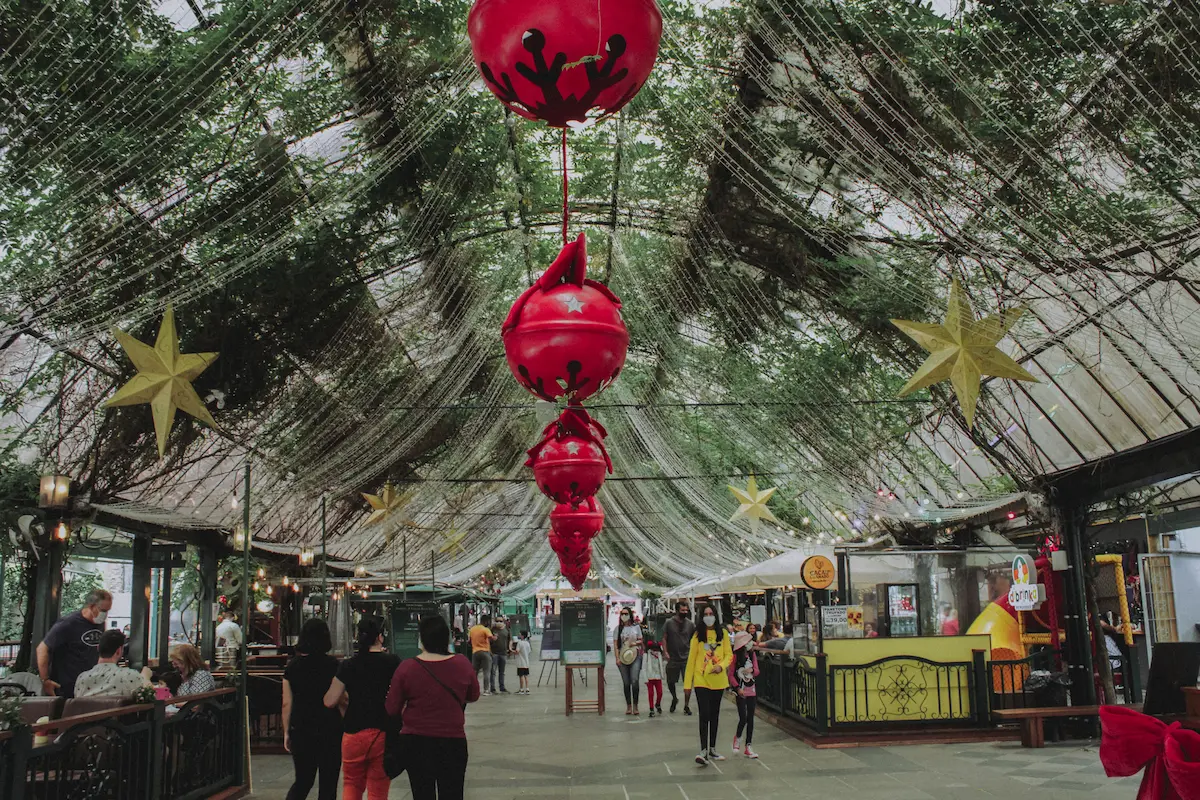 Rua Coberta de Gramado decorada para o Natal Luz